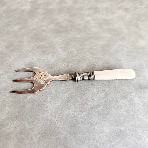 アンティークシェルハンドル ミートフォーク