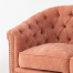 サーモンピンクファブリックコンパクトチェスターフィールドラウンジ3シーターソファ　VINCENT